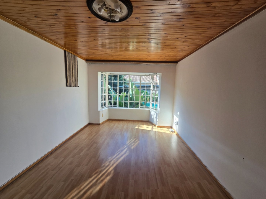 4 Bedroom Property for Sale in Heuwelsig Free State